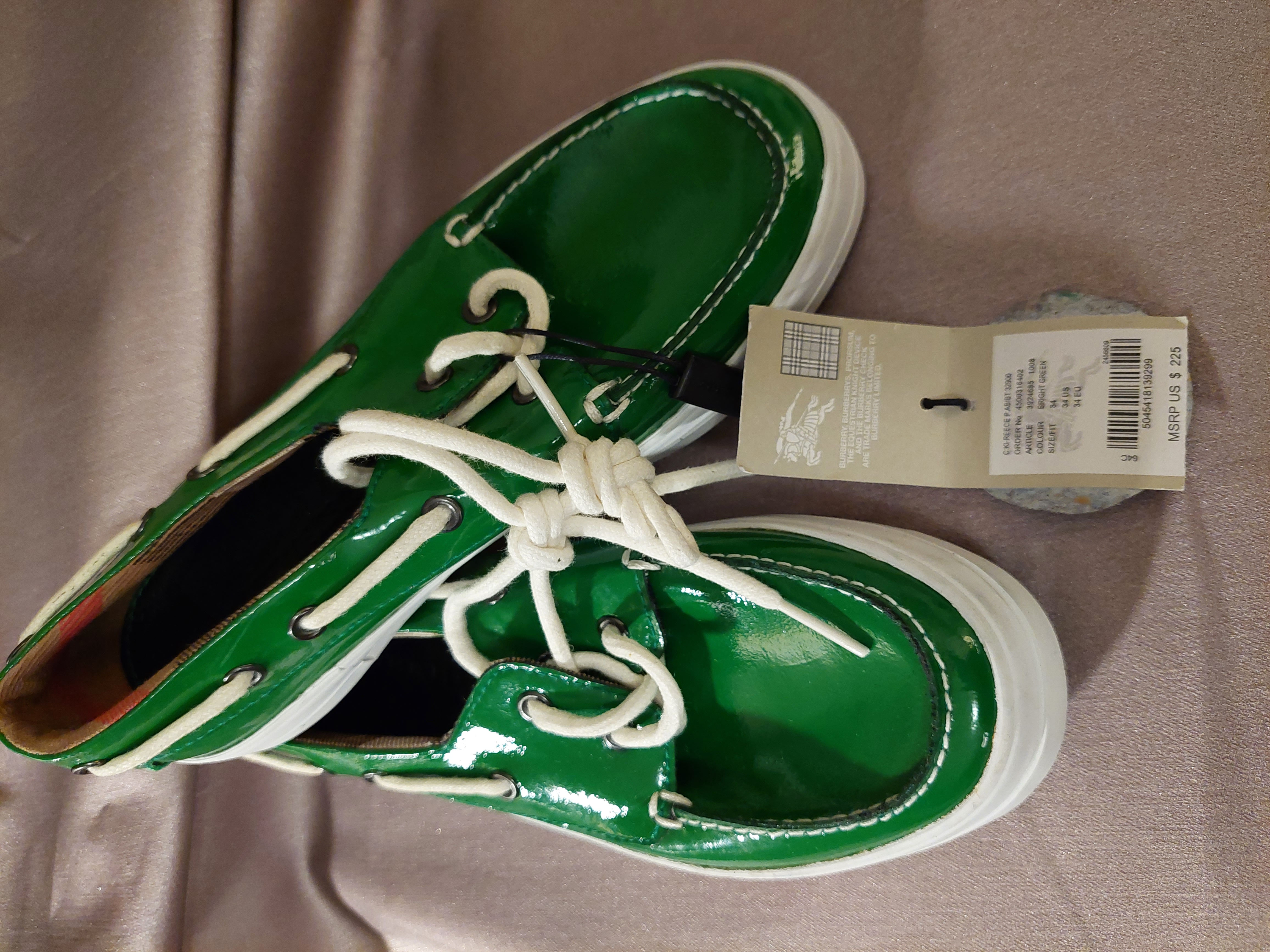 Burberry Reese Kelly Green Patent Leather Girls Shoes